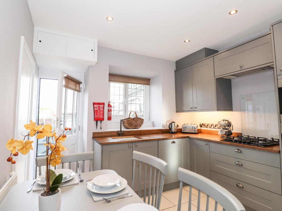 Lakestone Cottage Windermere Buitenkant foto